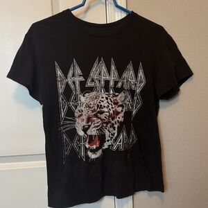 Black Def Leppard throwback women’s T size medium vintage style metal